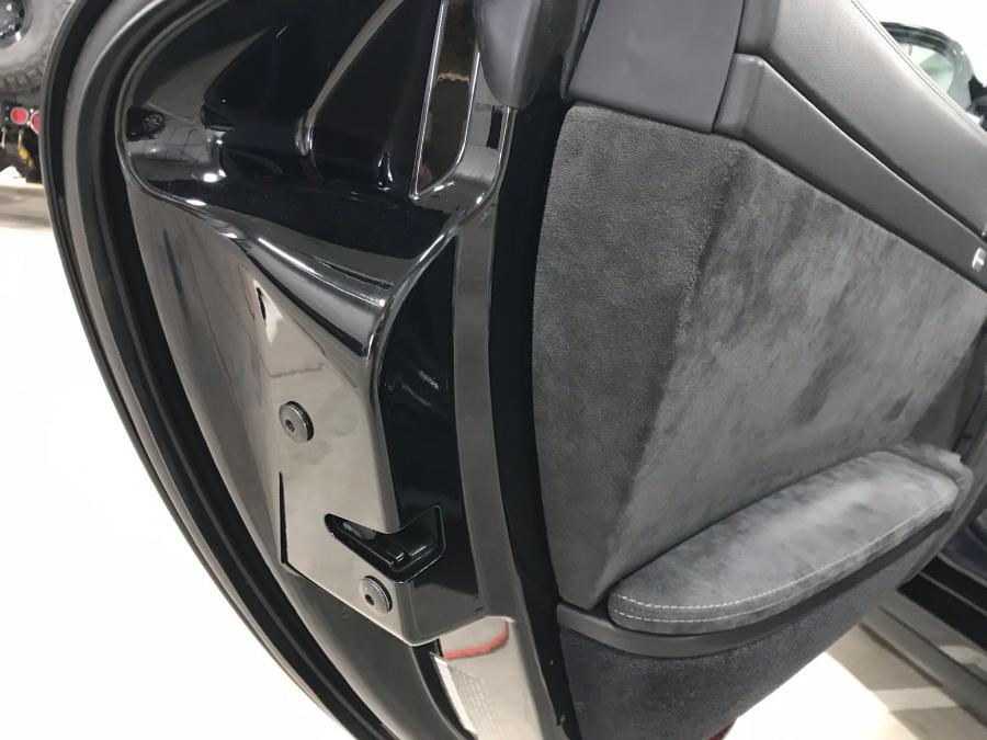 Детали интерьера Porsche 911 GT2 (997) 2008 года  (NA) (фото 86 из 107)
